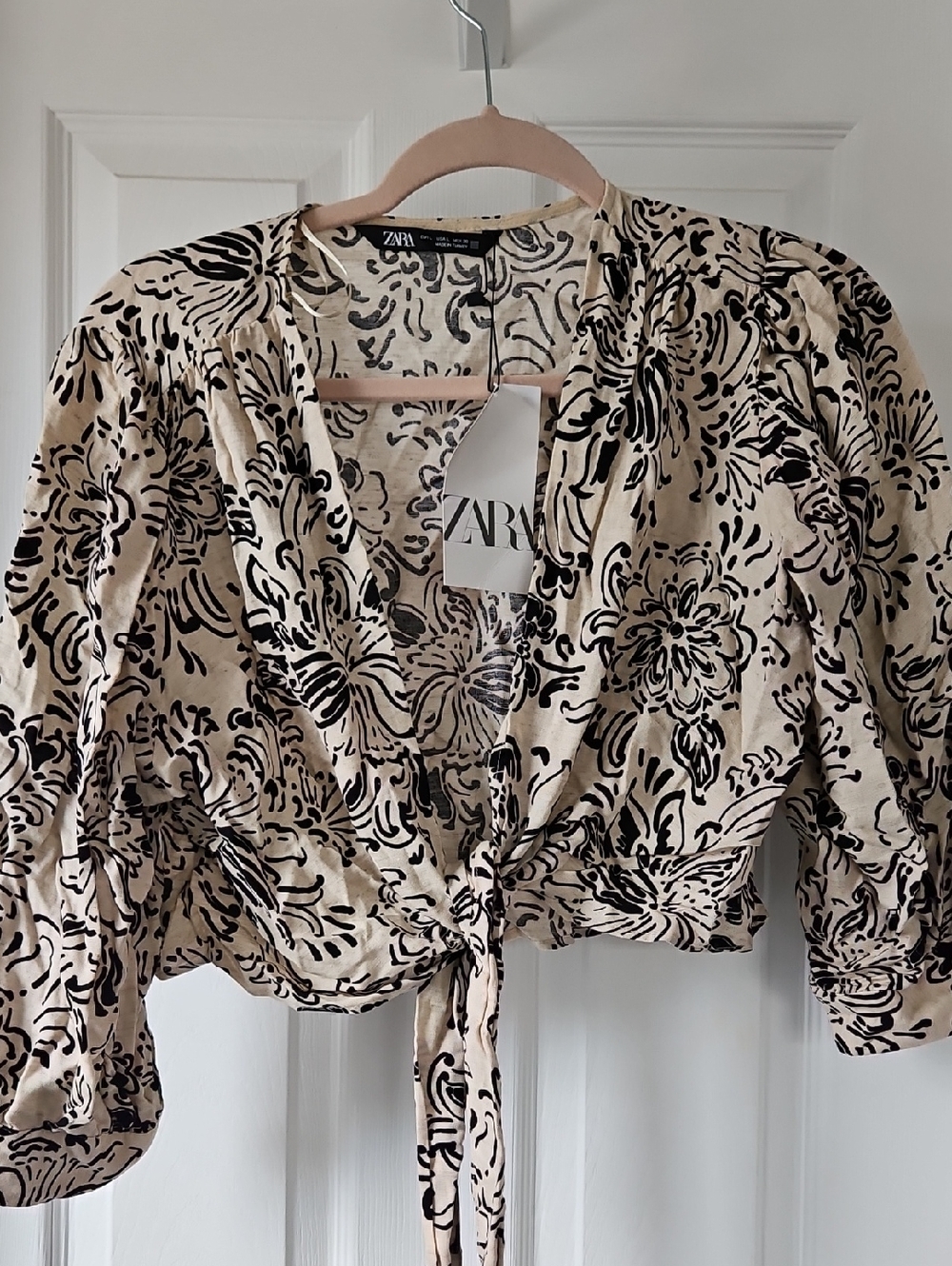 Zara Beige and Black Floral Tie-Front Crop Top